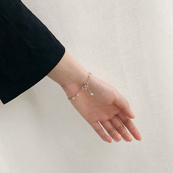 *NEW Yellow Gold Diamond Bow Knot Pearl Bracelet - Picture 9 of 10